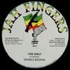 12-дюймовая пластинка DENNIS BROWN - Half; Версия / Благослови меня, Джа; Верси JFR1210 Jah Fingers 1977 UK Регги, Ска и Даб Б/У