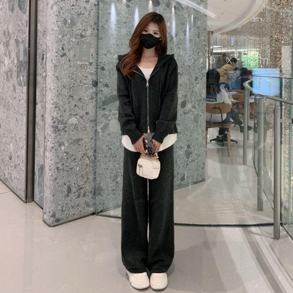 Весна 2025 Женский повседневный костюм-двойка: Кардиган-свитшот из двух частей и брюки широкого кроя