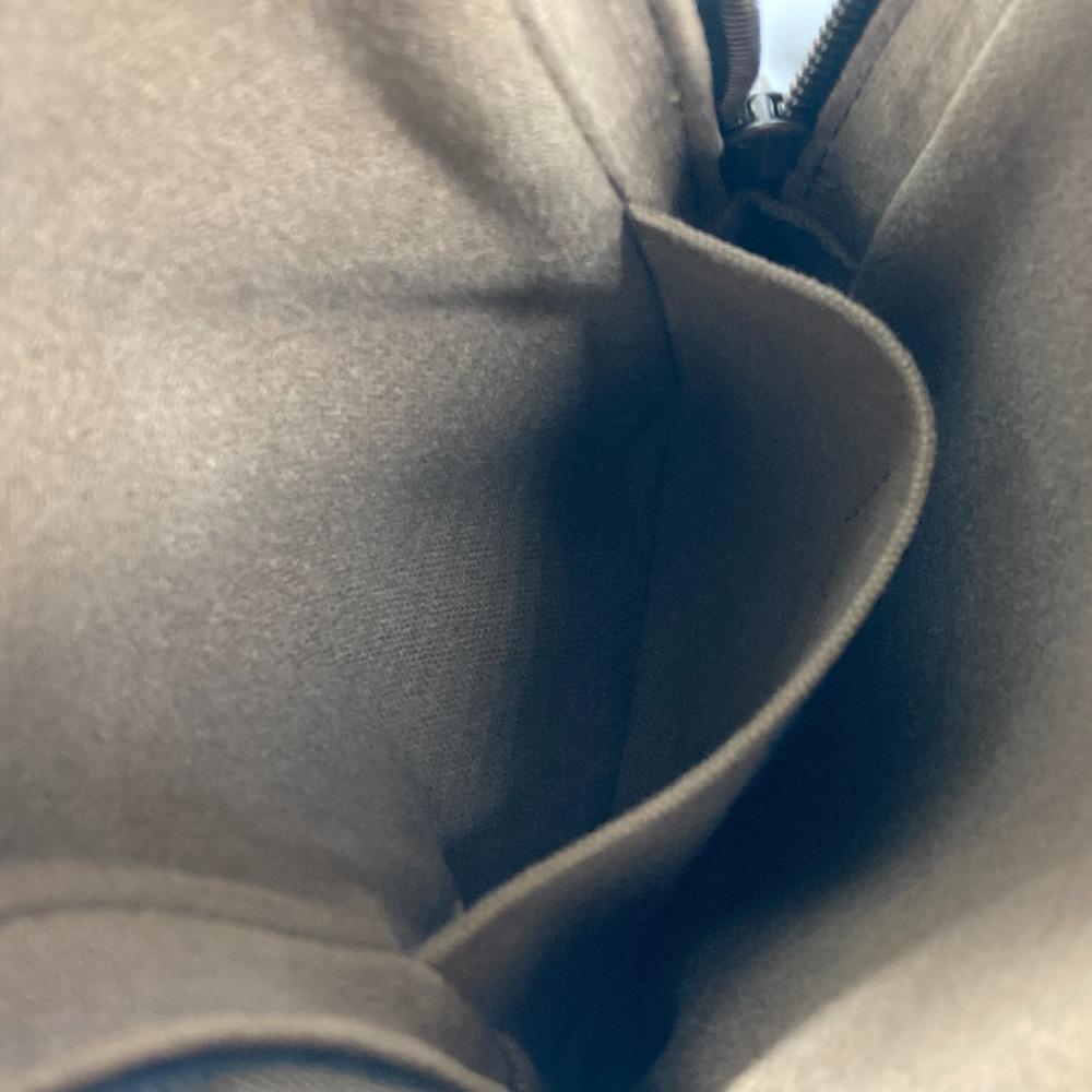 Louis Vuitton M92535 Поясная сумка-банан Utah Sui из кожи Utah Цвет: Cafe Brown