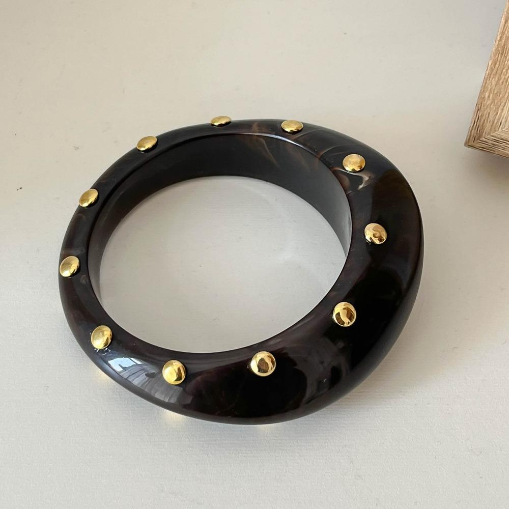 Fashion Irregular Rivet Resin Bracelet Exaggerated Retro Bangle Girls