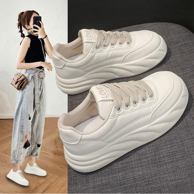 Звезда с той же платформой хлебные туфли весна 2025 новая корейская версия универсальная мягкая кожа мягкая подошва повседневная спортивная обувь для сноуборда женская