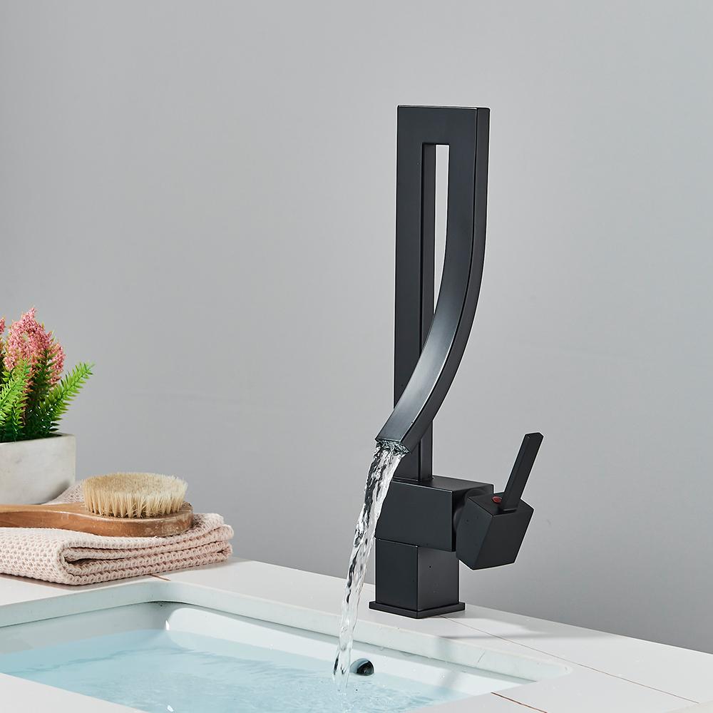 Блестящий золотой смеситель для раковины в ванной комнате, смеситель для холодной и горячей воды, кран для установки на бортик, черный никель, хром, латунь, водопадные смесители с одной ручкой