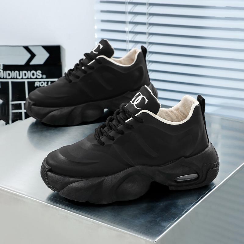 2024 Trendy Large-Size Men's Sneakers: Versatile, Thick-Soled, Fashionable Casual & Sports Shoes