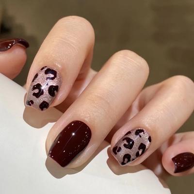 Чистый ручной фототерапевтический маникюр, леопардовый принт Майяра, готовый продукт, повторно используемый ноготь, чтобы показать белизну