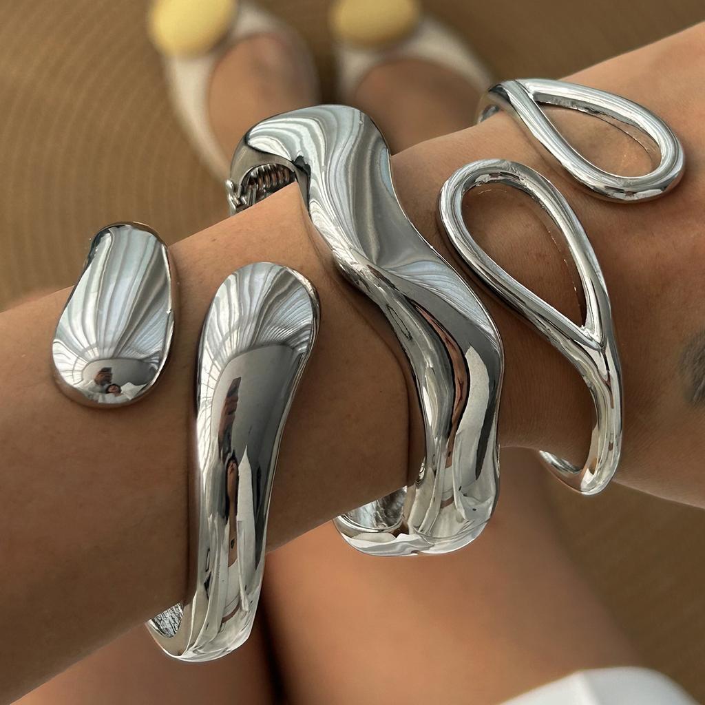 Преувеличенное Металлическое Гладкое Браслет-Обнимашка с Каплями Воды, Персонализированный Браслет с Двойным Кольцом и Пружинным Замком для Женщин