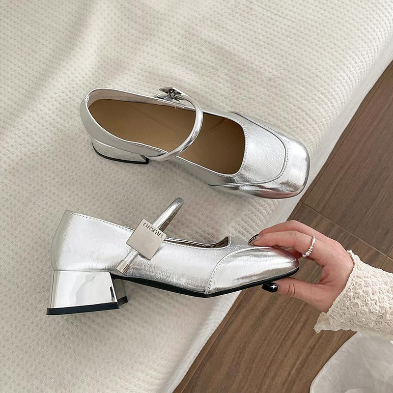 Модный темперамент серебристый ретро толстый каблук легкий вырез туфли-лодочки женские 2025 новый летний французская юбка туфли Мэри Джейн