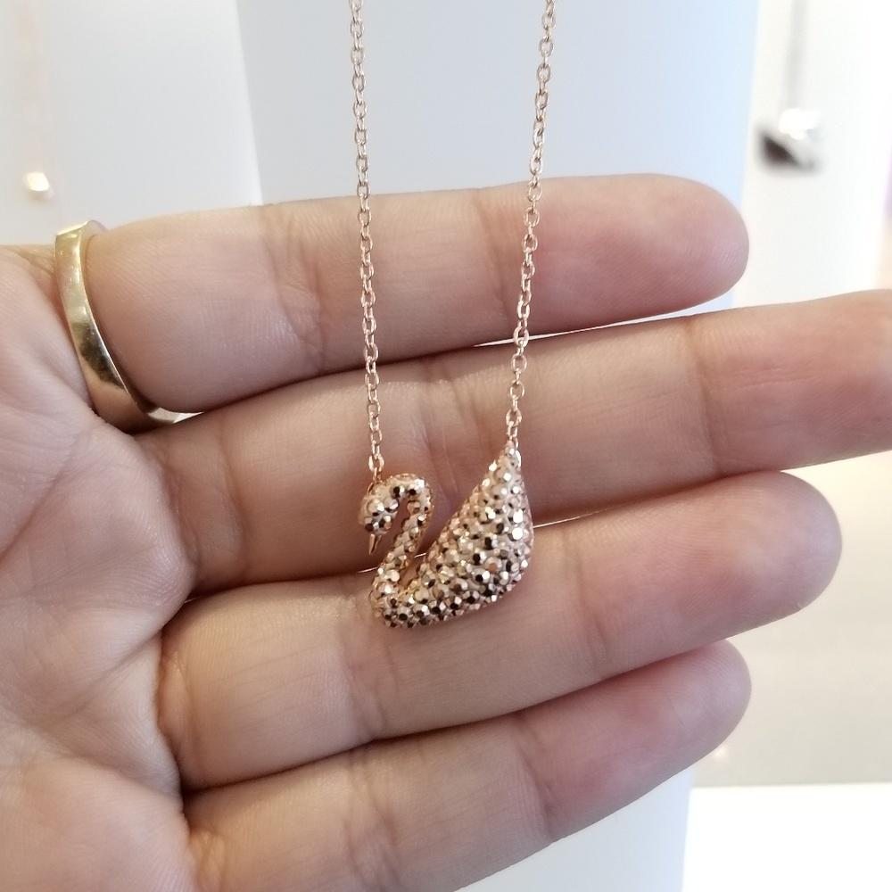 Swarovski Розовый культовый хрустальный кулон-лебедь 5296468