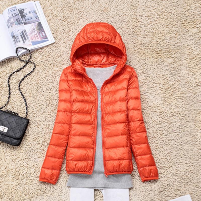 Winter Womens White Lightweight Hooded Puffer Jacket Daily Wear