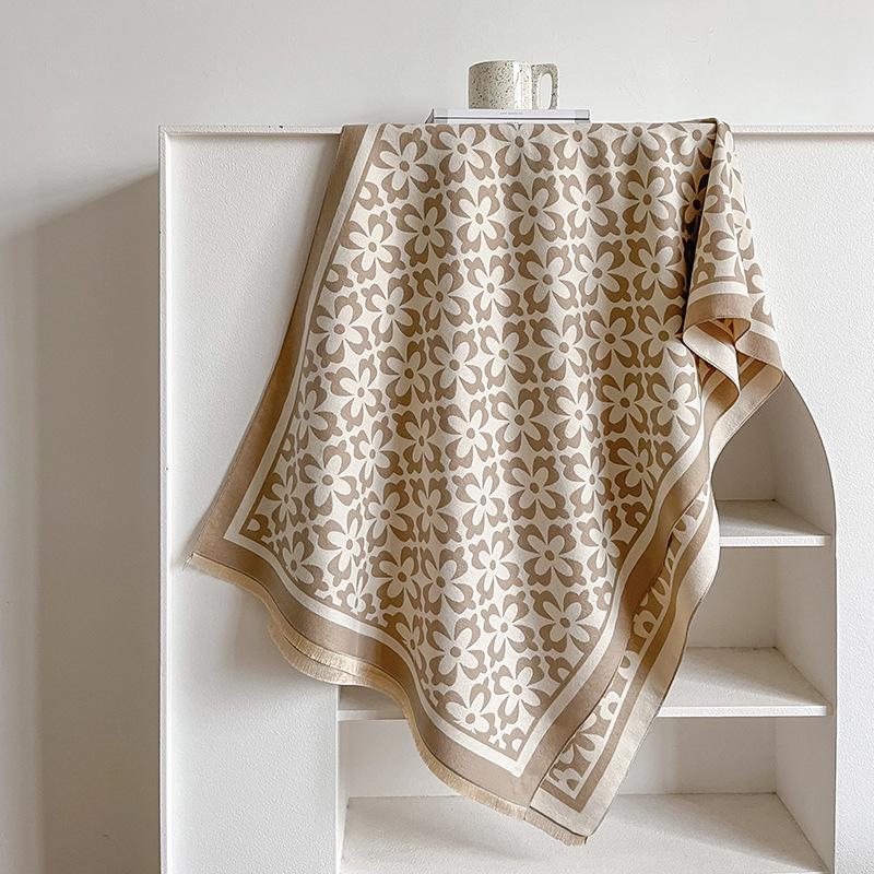 Imitation Cashmere Flower Scarf Women'S Winter Korean Version Dongdaemun Shawl Versatile Cute Thickened Scarf Tide