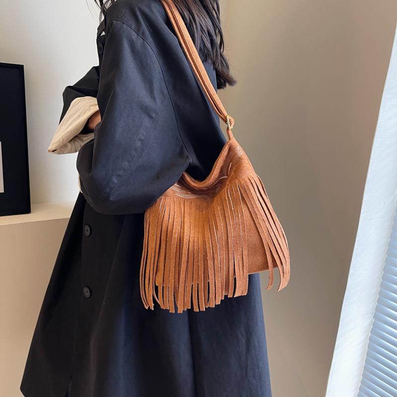 Женская сумка через плечо с кисточками Сумка через плечо
