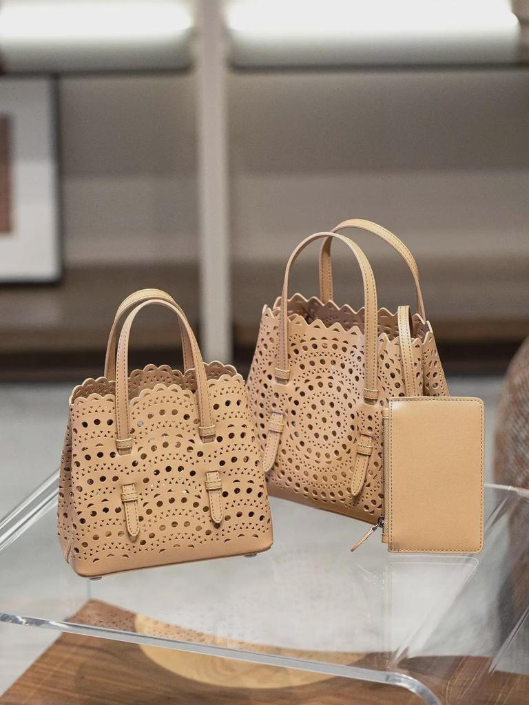 2024 Резная кожаная сумка-тоут: Mina женская сумка-мессенджер из коровьей кожи с одним плечом и полой корзиной