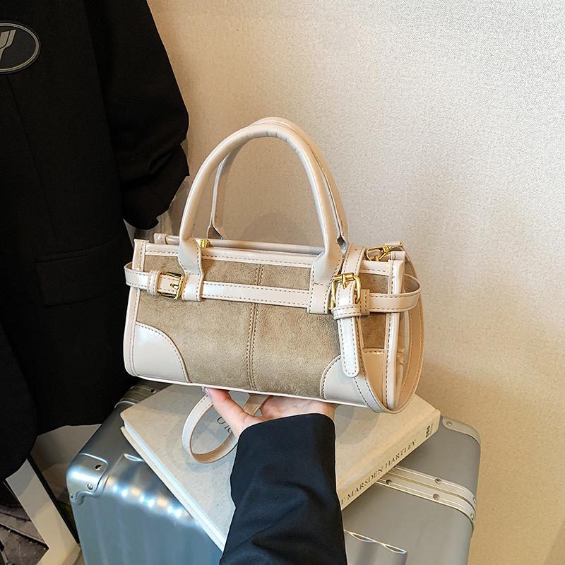 Ретро матовая маленькая сумка женская 2025 новая универсальная сумка-мессенджер осень-зима популярная сумочка для выхода маленькая сумка