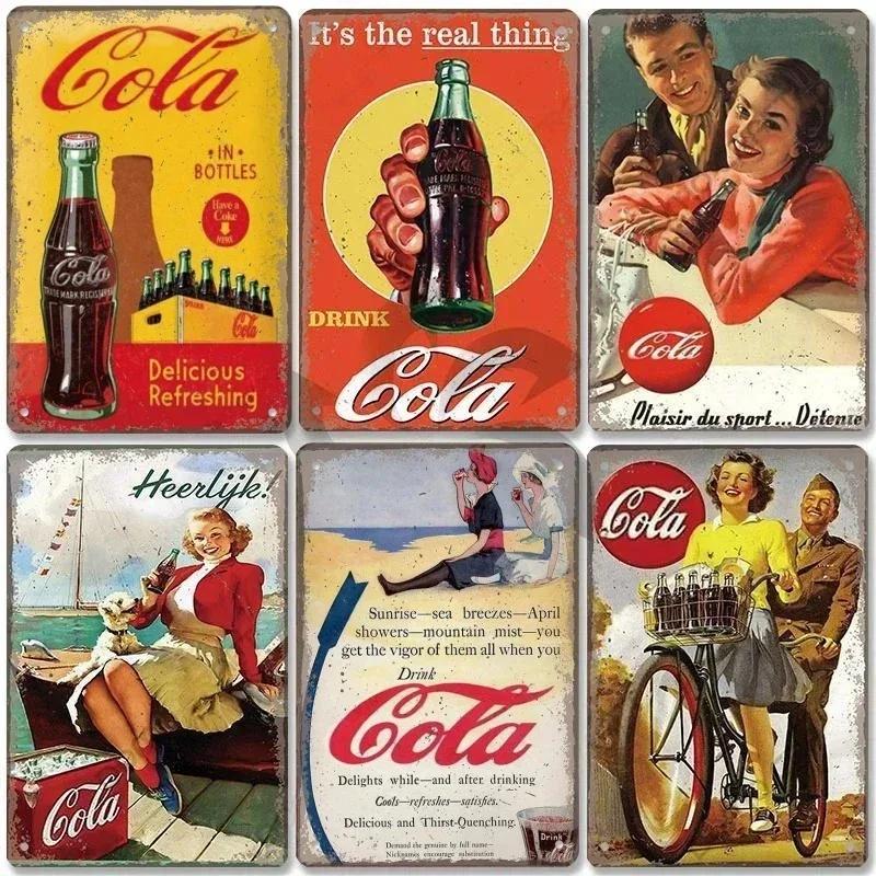 Жестяные знаки Винтажный постер с безалкогольными напитками Cola Металлические девушки пьют бутылки Cola Металлическая пластина Настенная декорация для бара, паба, клуба, ресторана