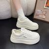 Кожаные маленькие белые туфли женские ультралегкие с увеличением высоты 2025 весна и осень новые универсальные дышащие кеды на толстой подошве