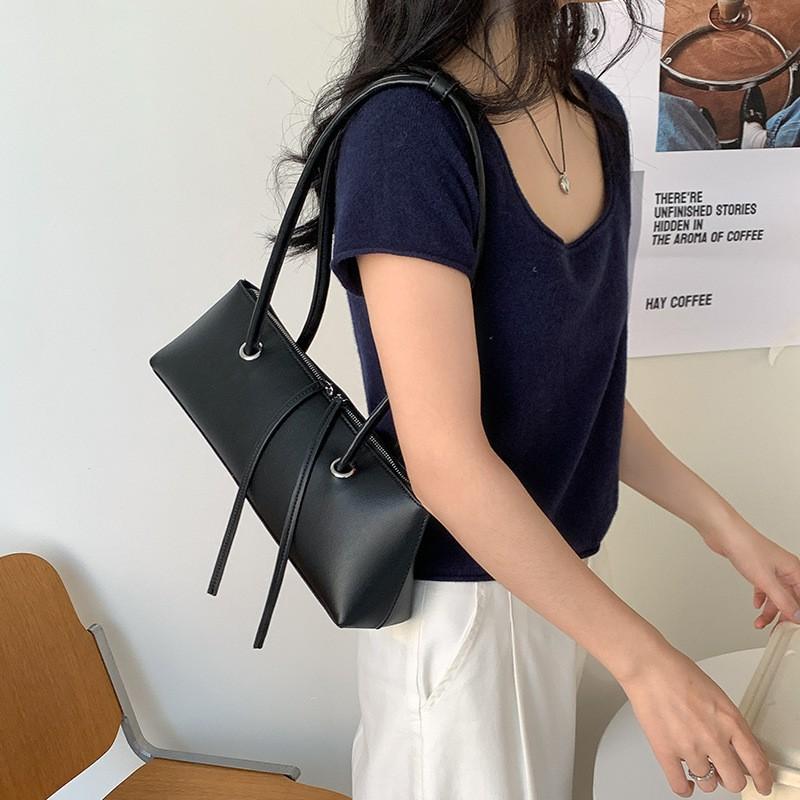 2025 Cross-border New French Pure Color Fashionable One-shoulder Bag Women's Niche Design High-end Armpit Stick
