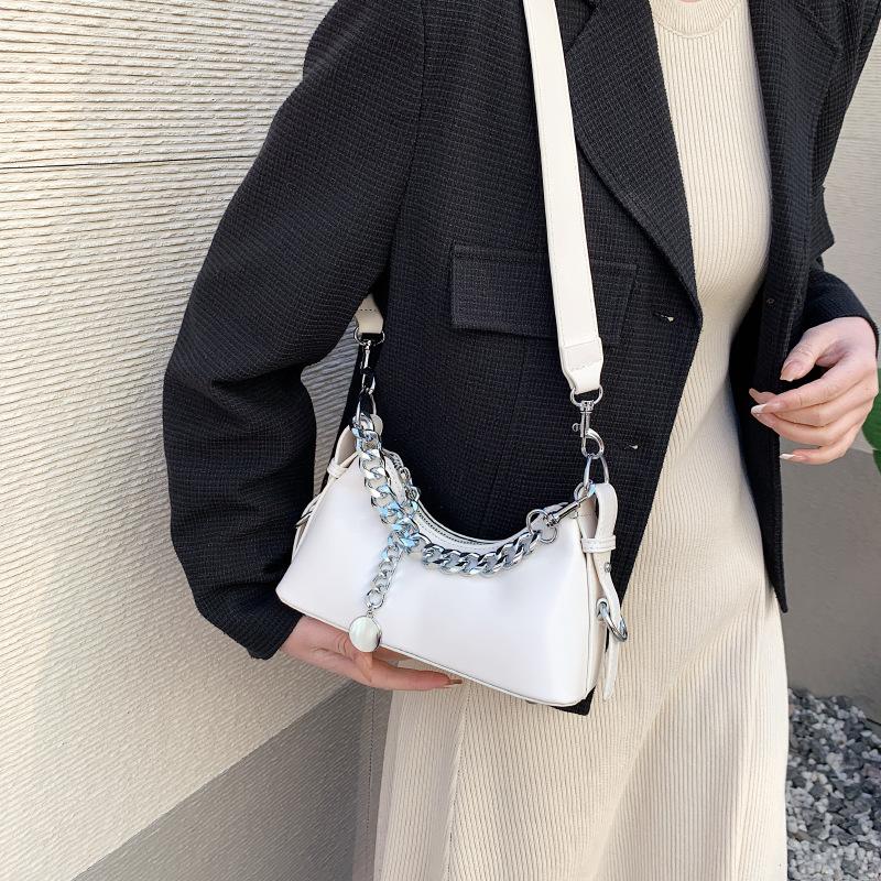 Маленькая сумка высокого класса женская модель 2025 года, популярная текстура в этом году, нишевая сумка через плечо, модная сумка-мессенджер