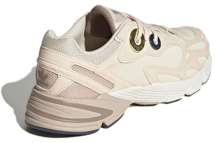 Женские кроссовки Adidas Wmns Astir 'Ecru Tint'