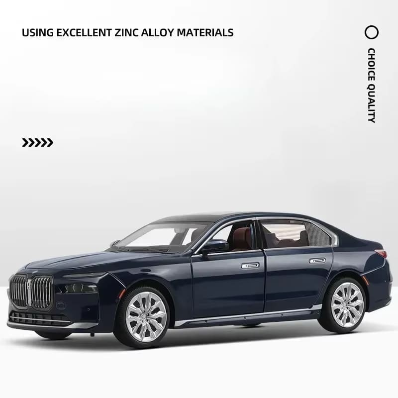 Трендовая симуляция 1:24 BMW I7 G70 Модель легкосплавного автомобиля с коробкой для демонстрации коллекции Миниатюрный автомобиль для дома Декоративные украшения Детские игрушки Мужской автомобиль Подарок