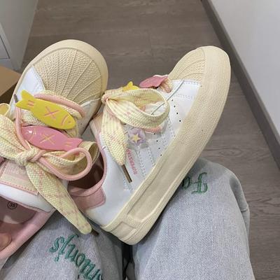 Мода 2024 года, весна и осень, женские дизайнерские туфли на плоской подошве, кроссовки для бега, легкие низкие кроссовки для женщин, милые кроссовки для девочек-рыбок