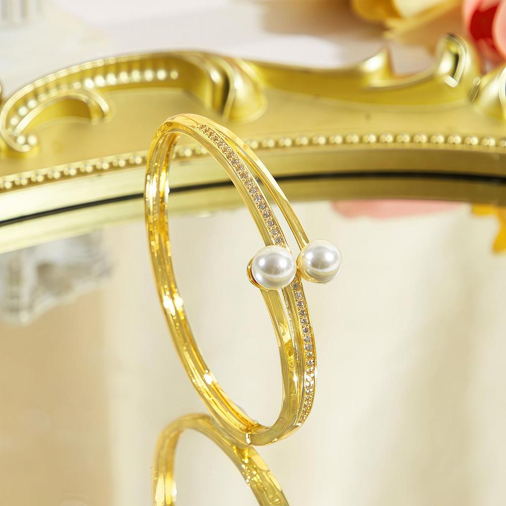 CMM Разнообразие выбора ювелирных изделий Искусственный жемчуг Золотые браслеты из циркония Браслет с подвесками Банкетные вечеринки Свадебные украшения Аксессуары для женщин