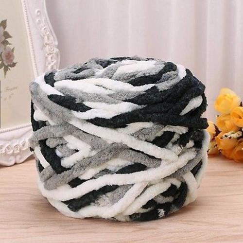 Объемная шерстяная ровница для вязания уютных теплых аксессуаров и толстой одежды