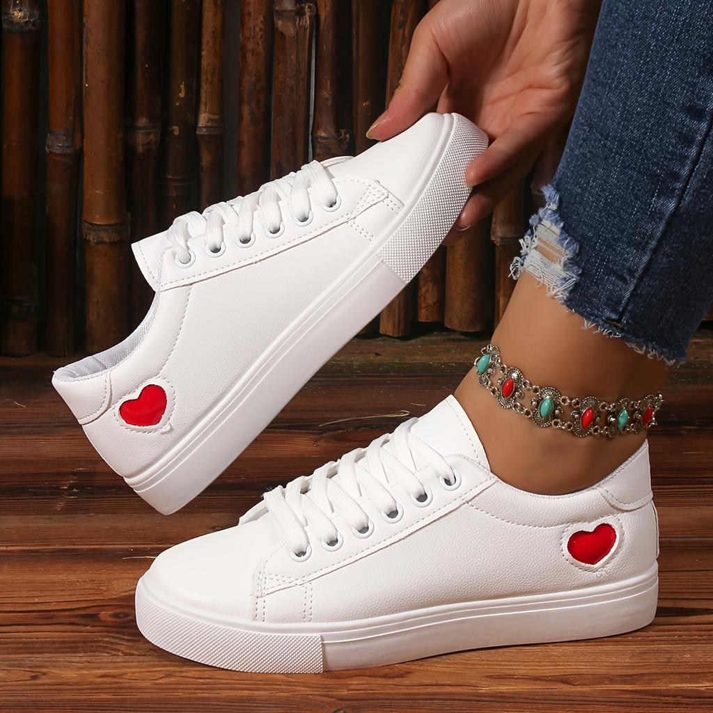 Маленькие белые туфли женские 2025 новые мягкая подошва нескользящие для бега студенческие повседневные под все на плоской подошве базовые студенческие женские кеды