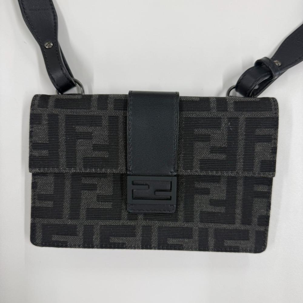FENDI Marsupio Baguette Shoulder Bag 7M0295 3WAY clutch black Nylon canvas/leather mens Used