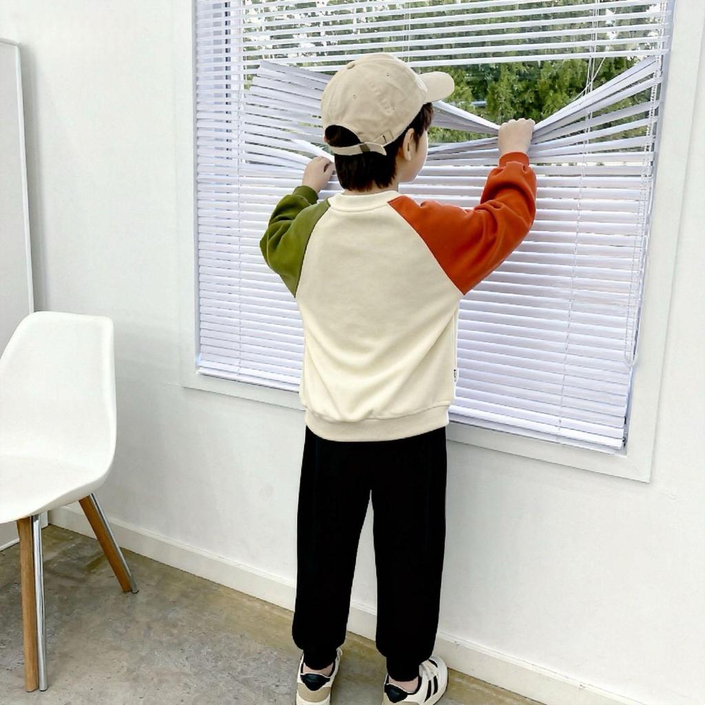 Комплект флисовых свитшотов для мамы и ребенка на первый день рождения: Семейный образ стритстайл осень/зима