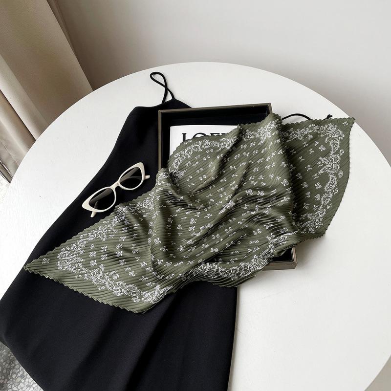 70 * 70 Four Seasons Доступен Новый женский маленький квадратный шарф, высококачественный шарф с буквенным принтом, профессиональный шарф, атласный шарф