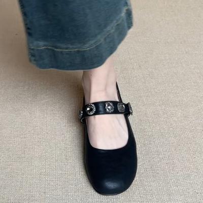 Версия из коровьей кожи~ Французские туфли-лодочки на плоской подошве с круглым носком, женские новые туфли в стиле поздней ночи с ремешком на подъеме, туфли Мэри Джейн с черным лаковым носком