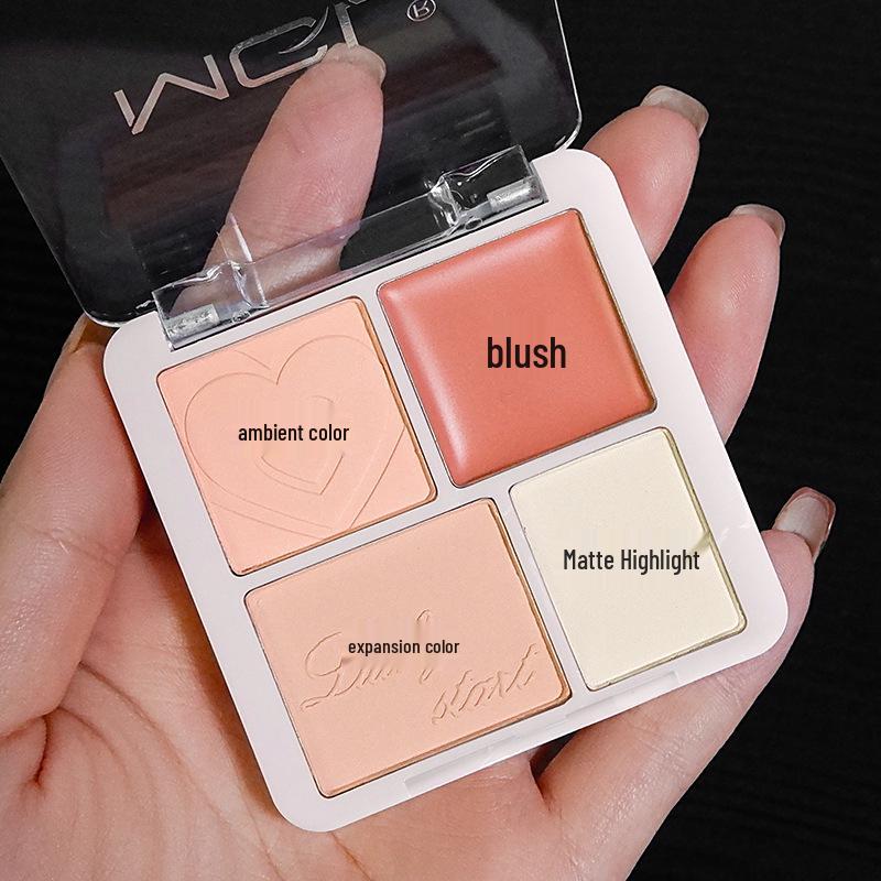 Корейская атмосфера: Четырехцветная палетка румян и хайлайтера для контурирования и осветления