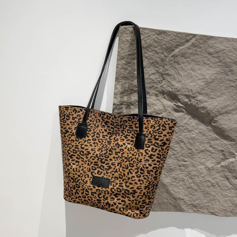 Стильная вместительная сумка-тоут для женщин с шикарным леопардовым принтом для осени и зимы