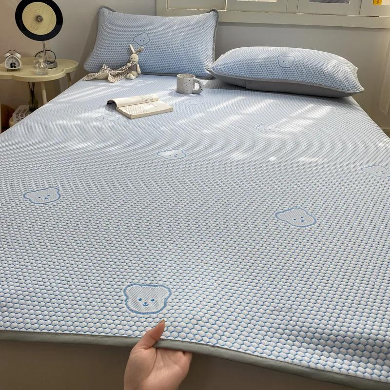 Summer Cooling Mattress Cover Smooth Air Condition Mat Cool Feeling Bedsheet Pillowcase 3pc Set Skin Friendly Bedspread Mat Pad