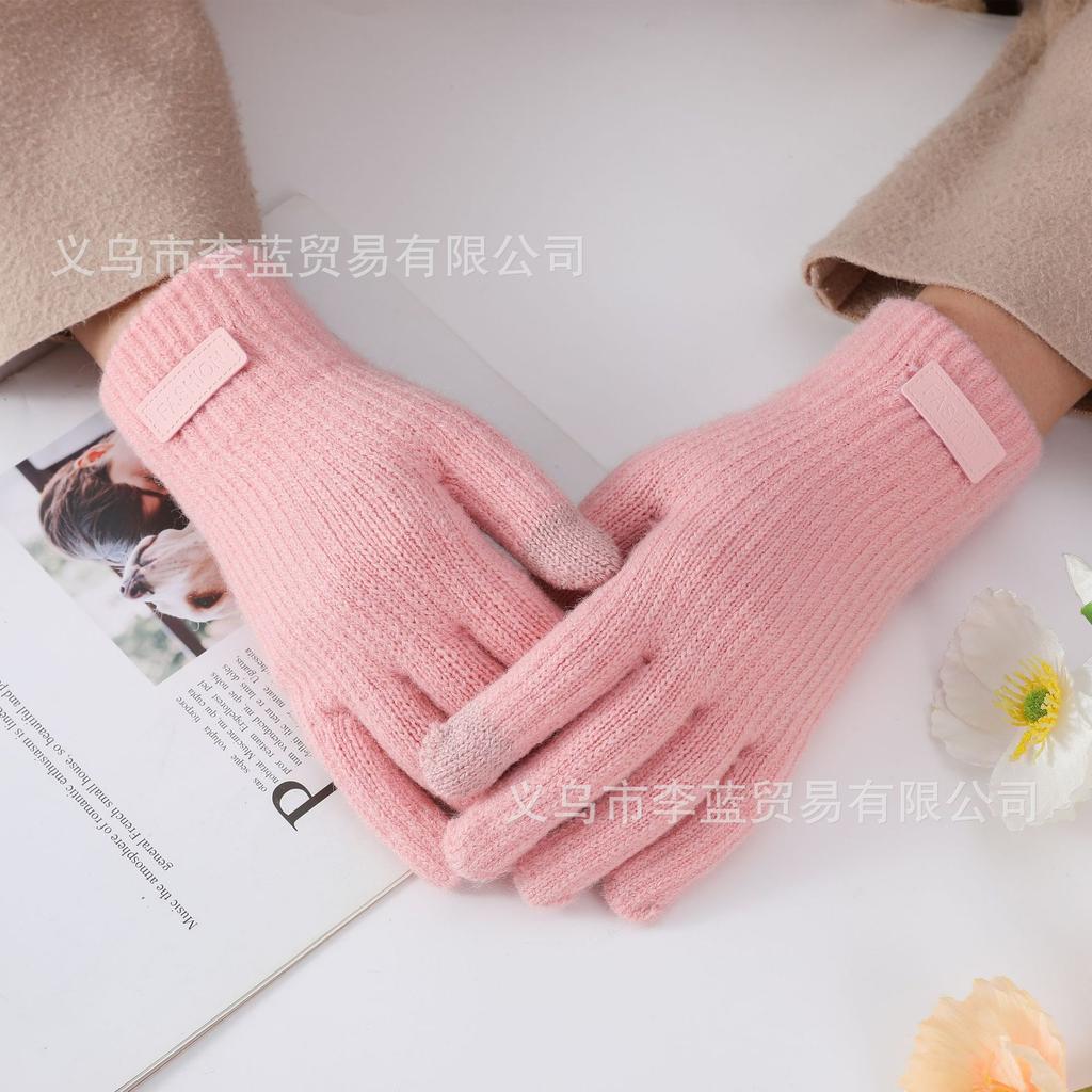 Зимние перчатки однотонные под норку