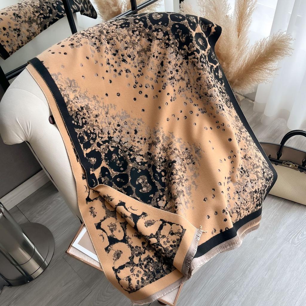 Warm Winter Scarf for Women Luxury Leopard Pashmina Shawls Thick Cashmere Blanket Chunky Stoles Lady Elegant Poncho Bufanda