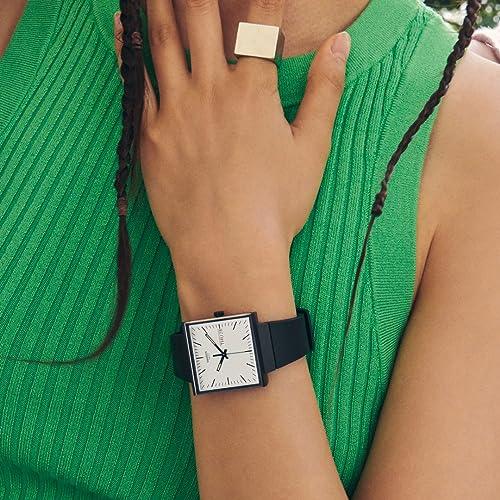 Swatch ЧТО ЕСЛИ…ЧЕРНЫЙ? Наручные часы SO34B700