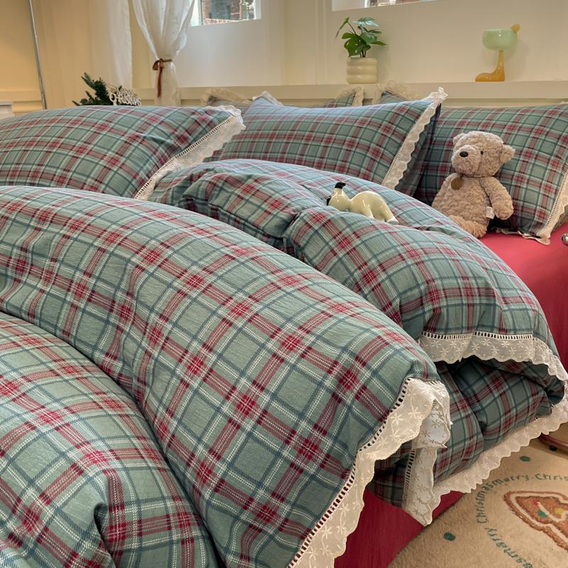 INS Комплекты постельного белья в корейском стиле 2025 Новые Хлопковые Мятые Двухслойные Пряжа Кружево Комплекты постельного белья Клетчатый Рождественский декор Подарок Домашний декор