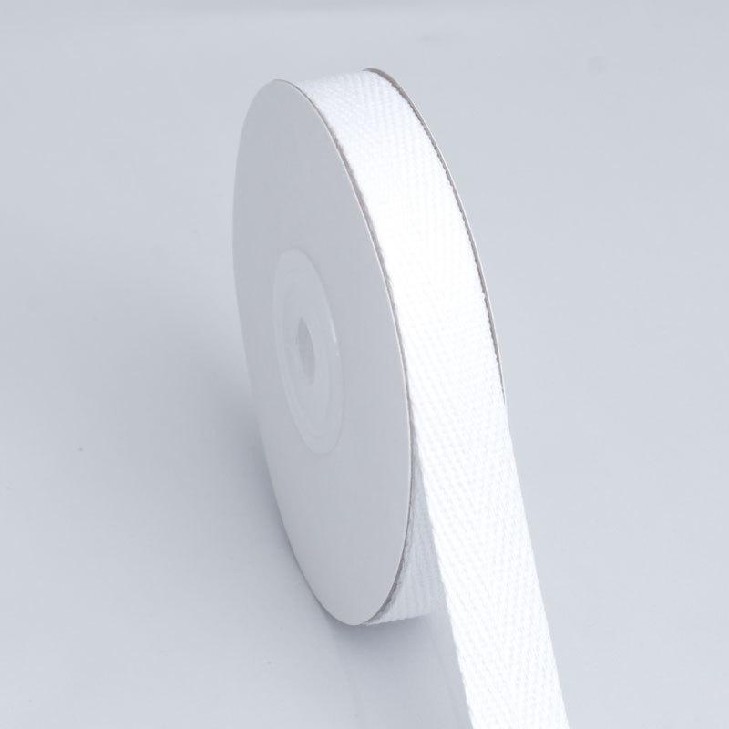 Романтичная и уютная елочка из хлопковой ленты своими рукамиАксессуары для костюмовТканая хлопковая лентаЛентаЦветная лентаЛента для воротникаГрубая одеждаШапкиАксессуары