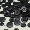 Буквенные полимерные пуговицы с четырьмя отверстиями Черные Белые Пуговицы для пиджака Одежные пуговицы Пуговицы для тренча Пуговицы для шубы