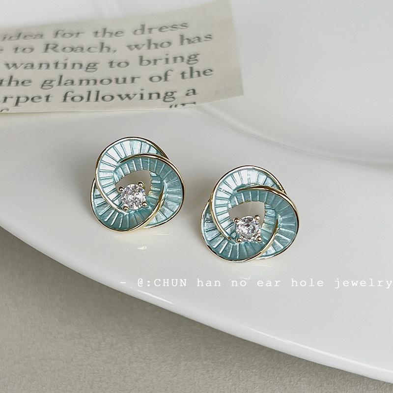Zircon spiral small fresh ear clips women's spring and summer ear hole earrings new niche simple oil drip jewelry earrings clips