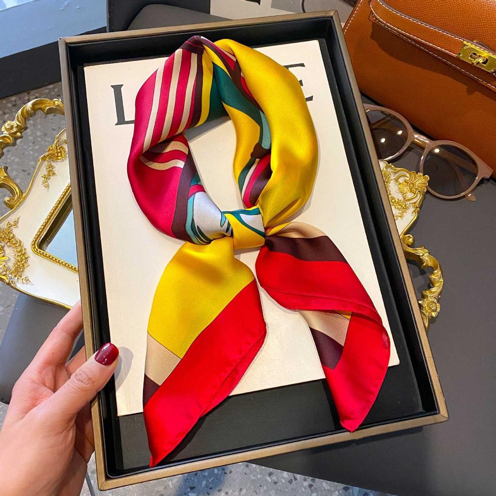 Korean simple high-end silk scarf fashionable, elegant and versatile professional imitation silk small scarf retro printed square scarf women