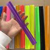 Светоотражающий браслет-хлопушка 24 цвета, удлиненный 30x3 см, со светящимися полосками