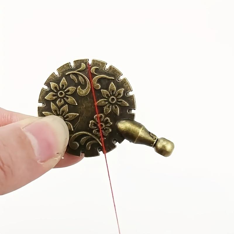 1 шт. винтажная подвеска для резки в стиле резки, нитевдеватель для вышивания крестом, резак, инструмент для шитья и вязания своими руками, инструмент для вышивания крестом своими руками
