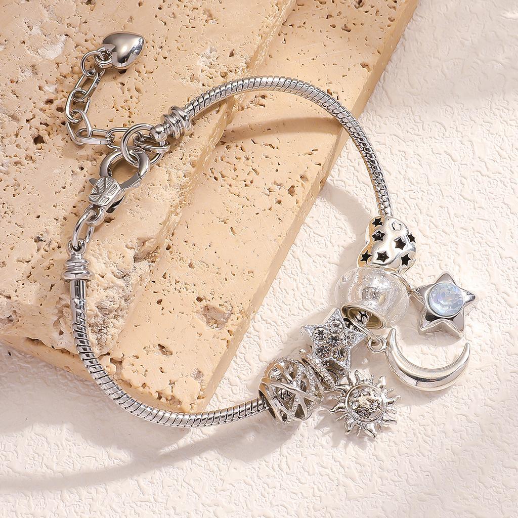 1 шт. Женский модный браслет с подвесками в виде звезд и луны, из нескольких элементов, в стиле Пан, для свиданий, путешествий, банкетов, вечеринок, праздничного наряда, подарок