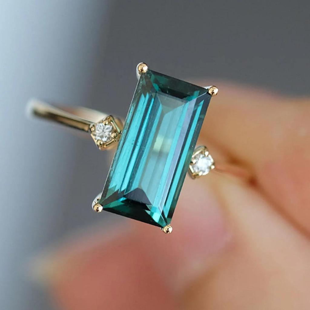 Кольцо-багет с зеленым сапфиром, серебряное кольцо-коктейль с бриллиантами, свадебное кольцо, длинное кольцо с сапфиром для помолвки, юбилейное кольцо, ювелирный подарок для нее