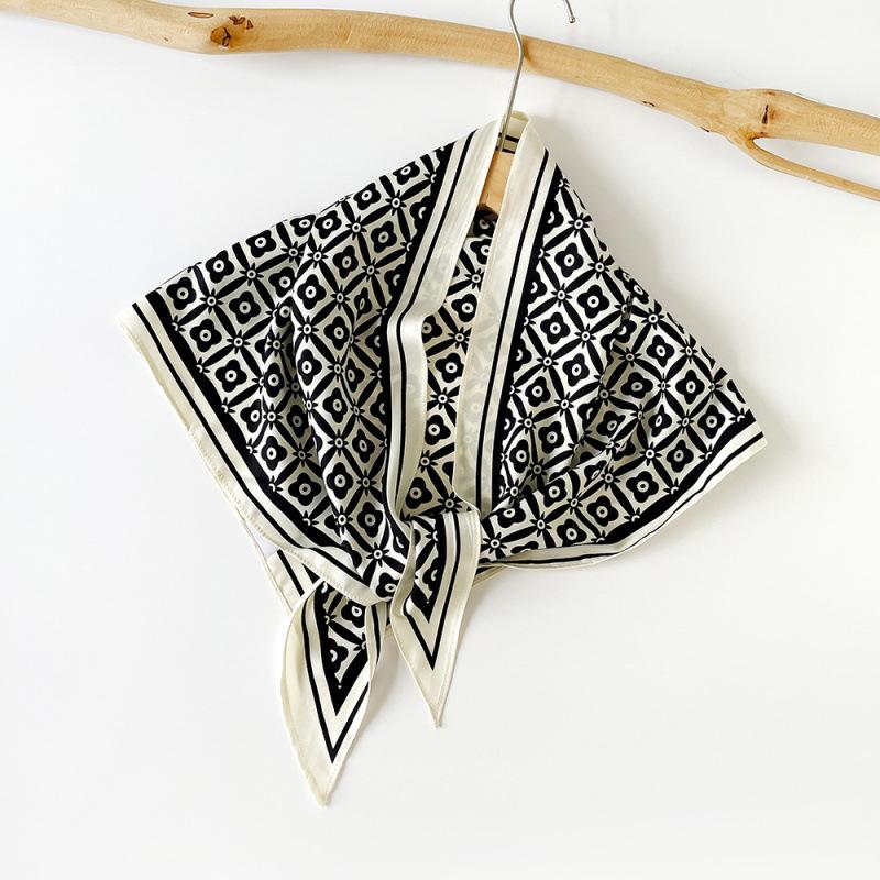 Niche Irregular Scarf Shawl Spring and Summer Twill Triangle Scarf Versatile Scarf Professional Leopard Scarf Decoration
