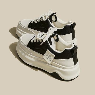 Весенняя сотня с маленькими белыми туфлями Женская толстая подошва Низкая бандажная обувь Спортивная повседневная обувь