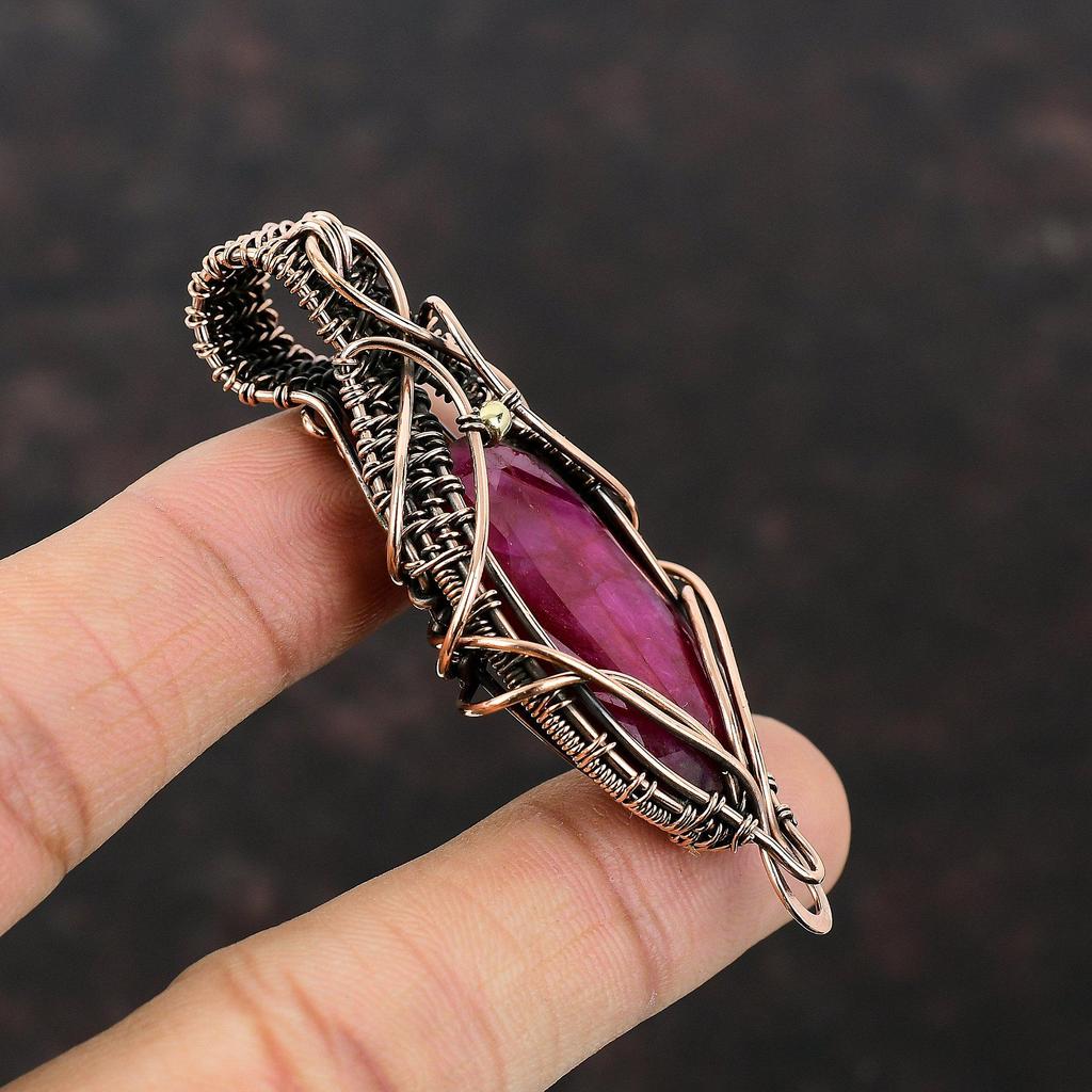 Граненый кашмирский рубиновый кулон, кулон из медной проволоки, кулон ручной работы, медные украшения, стильный кулон, кулон из настоящего драгоценного камня, подарок для нее