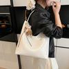 Fashionable Pu Handbag With Magnetic Closure And Inner Phone Pocket For Office