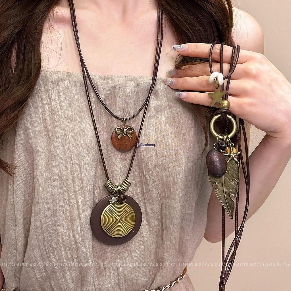 2025 Bohemian Ethnic Choker: Light Luxury Clavicle Necklace for Women